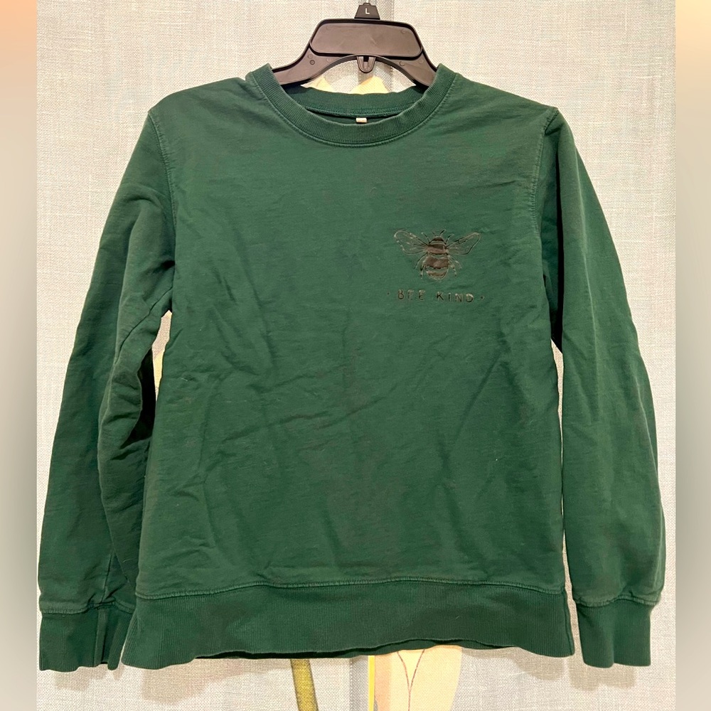 Green Be Kind Sweater 🐝💚